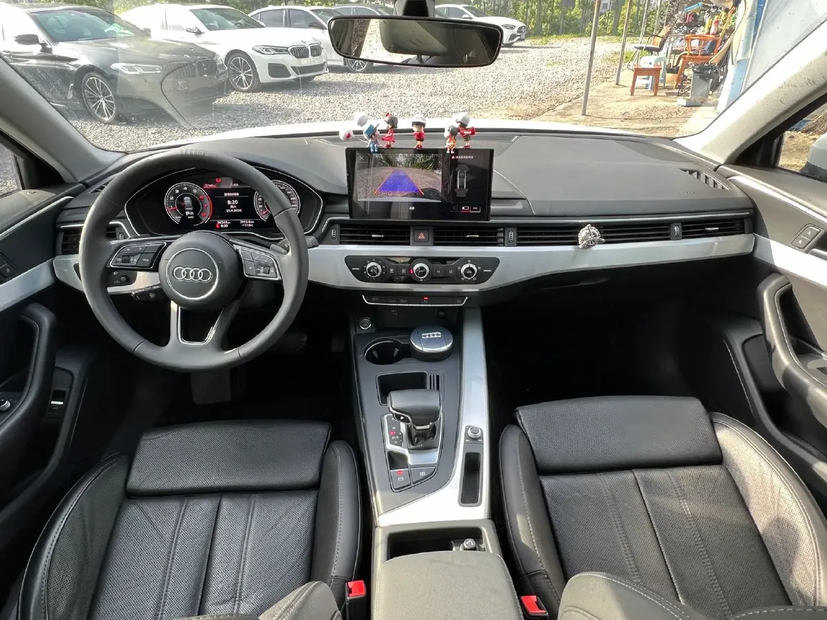 2022 Audi A4L 2.0T 190HP L4 7DCT,autocango,china used car exporter,china ev exporter,chinese used car exporter,chinese used ev exporter