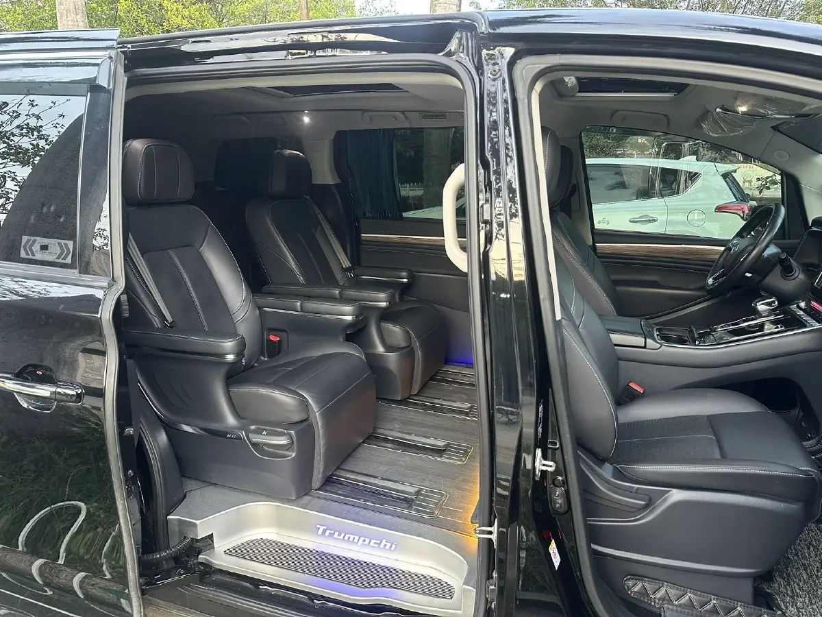 2021 GAC Trumpchi M8 2.0T 252HP L4 8AT,autocango,china used car exporter,china ev exporter,chinese used car exporter,chinese used ev exporter