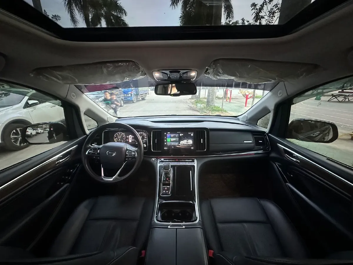 2021 GAC Trumpchi M8 2.0T 252HP L4 8AT,autocango,china used car exporter,china ev exporter,chinese used car exporter,chinese used ev exporter