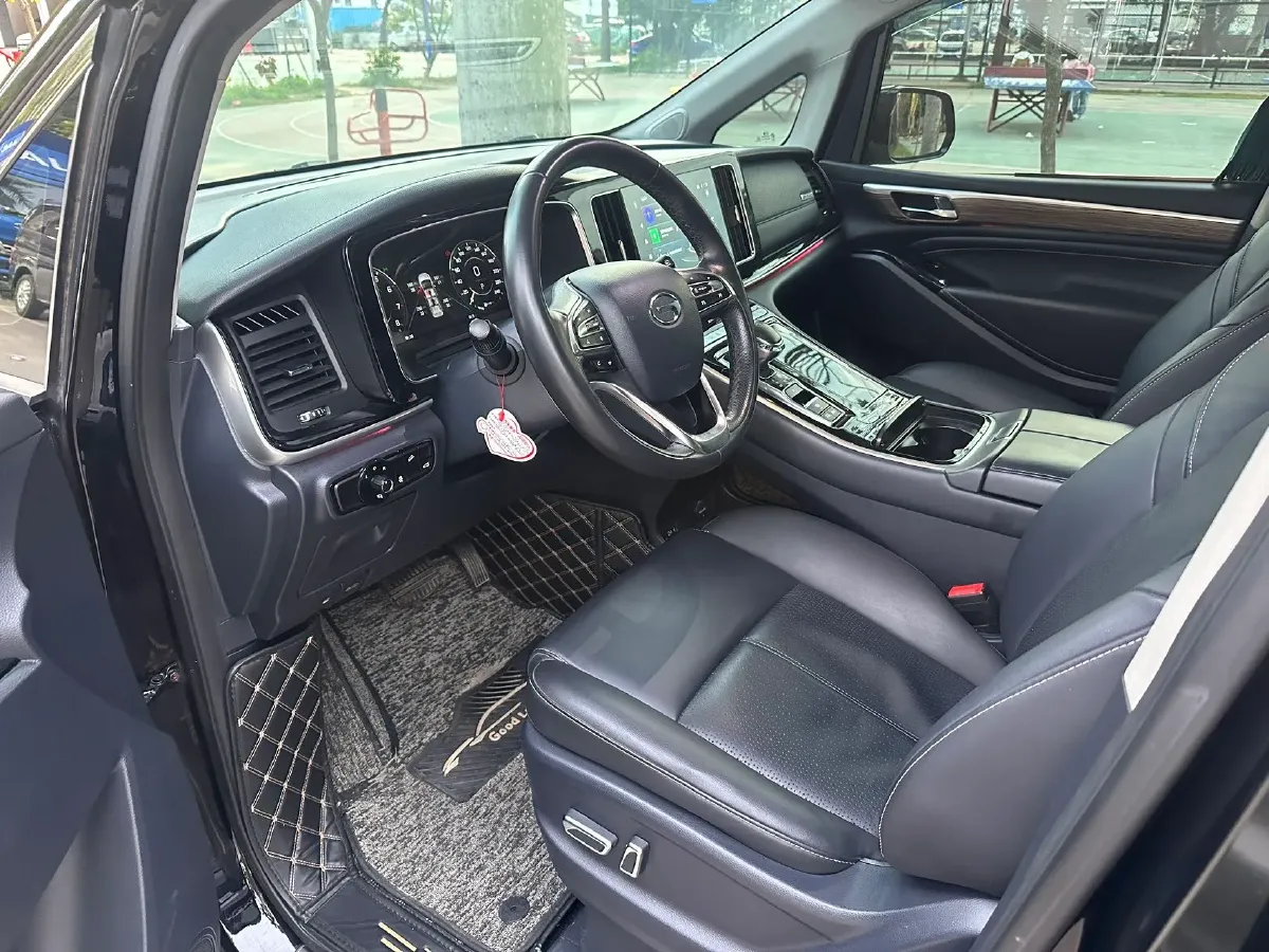 2021 GAC Trumpchi M8 2.0T 252HP L4 8AT,autocango,china used car exporter,china ev exporter,chinese used car exporter,chinese used ev exporter