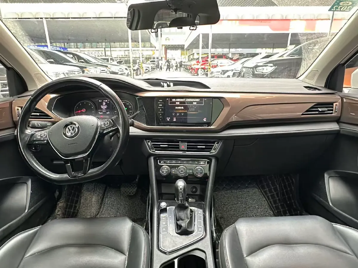 2021 Volkswagen Tharu 1.4T 150HP L4 7DCT,autocango,china used car exporter,china ev exporter,chinese used car exporter,chinese used ev exporter