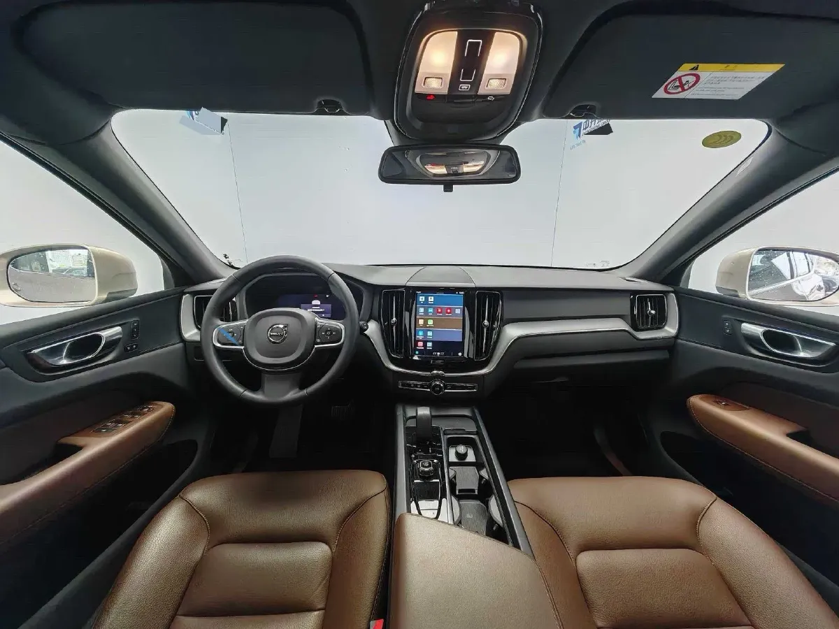 2025 Volvo XC60 2.0T 250HP L4 8AT,autocango,china used car exporter,china ev exporter,chinese used car exporter,chinese used ev exporter