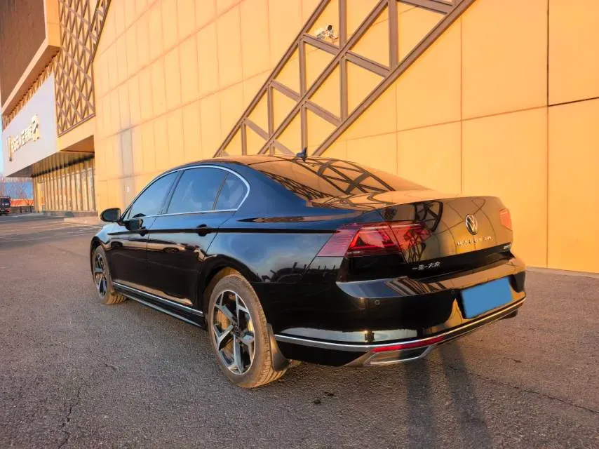 2025 Volkswagen Magotan 2.0T 186HP L4 7DCT,autocango,china used car exporter,china ev exporter,chinese used car exporter,chinese used ev exporter