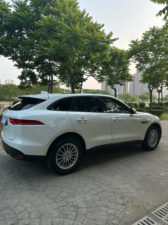 2018 Jaguar F-PACE 2.0T 250HP L4 8AT,autocango,china used car exporter,china ev exporter,chinese used car exporter,chinese used ev exporter