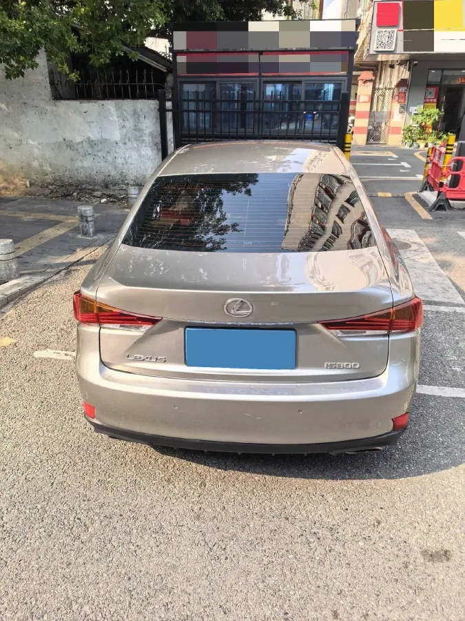 2017 Lexus IS 2.0T 245HP L4 8AT,autocango,china used car exporter,china ev exporter,chinese used car exporter,chinese used ev exporter