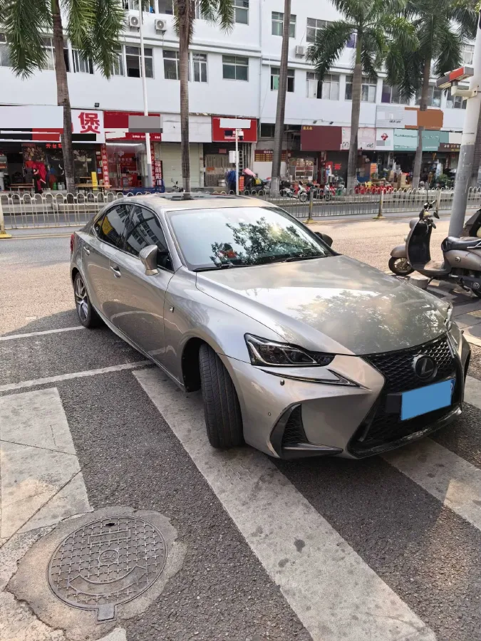 2017 Lexus IS 2.0T 245HP L4 8AT,autocango,china used car exporter,china ev exporter,chinese used car exporter,chinese used ev exporter