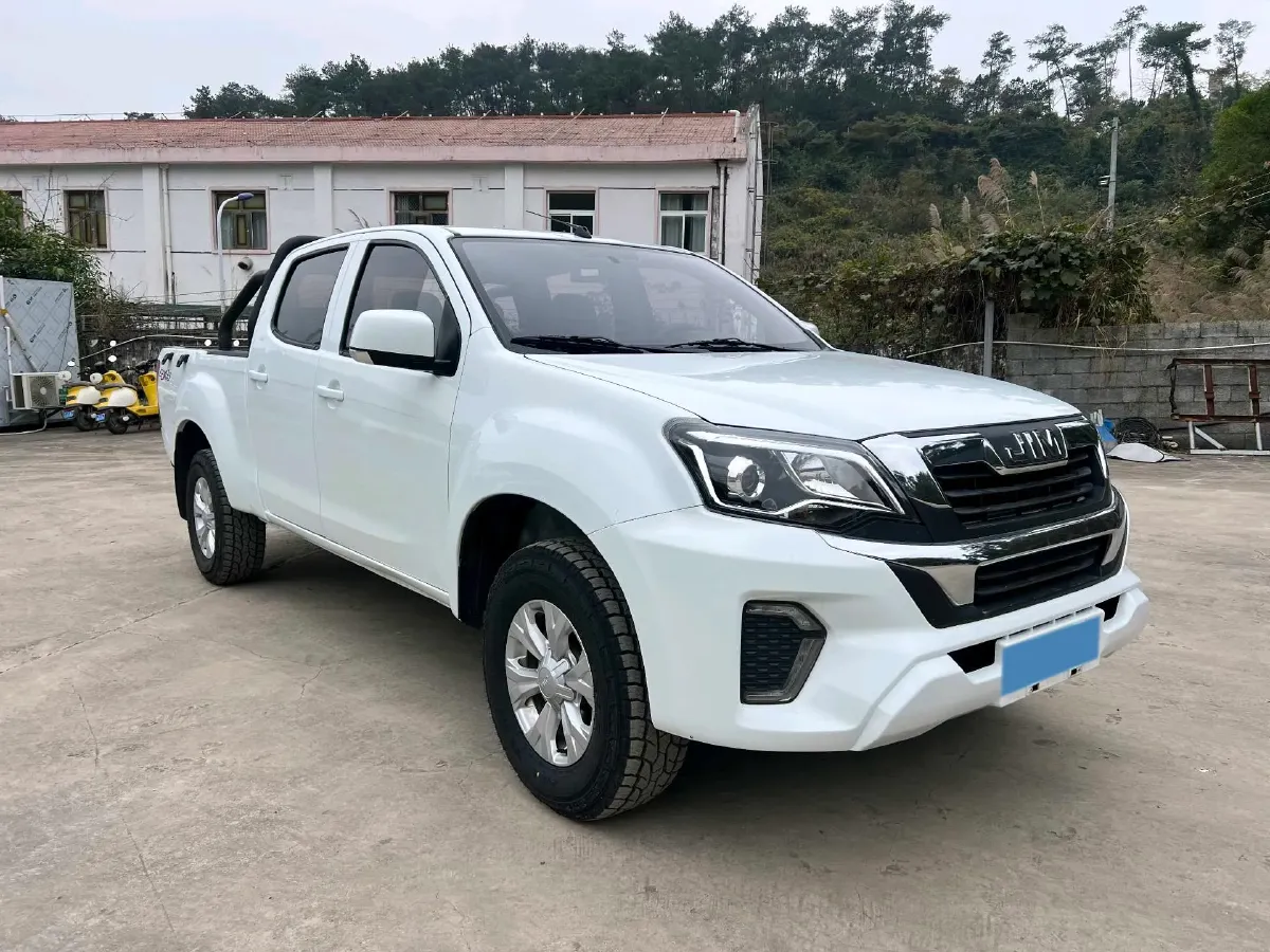 2023 Isuzu RE-MAX Jim 2.5T 143HP L4 6MT,autocango,china used car exporter,china ev exporter,chinese used car exporter,chinese used ev exporter