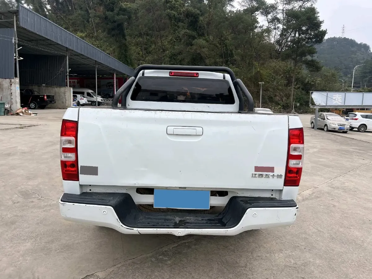 2023 Isuzu RE-MAX Jim 2.5T 143HP L4 6MT,autocango,china used car exporter,china ev exporter,chinese used car exporter,chinese used ev exporter