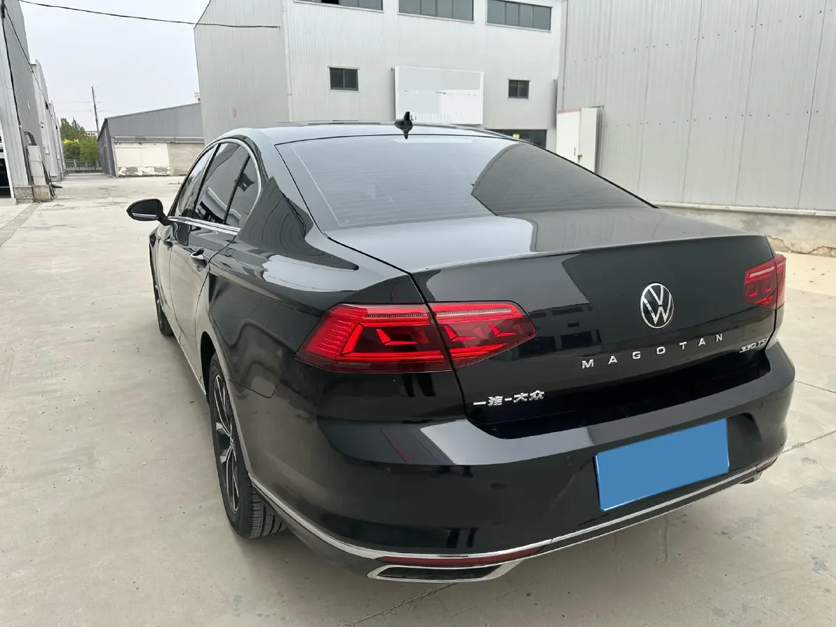 2020 Volkswagen Magotan 2.0T 186HP L4 7DCT,autocango,china used car exporter,china ev exporter,chinese used car exporter,chinese used ev exporter