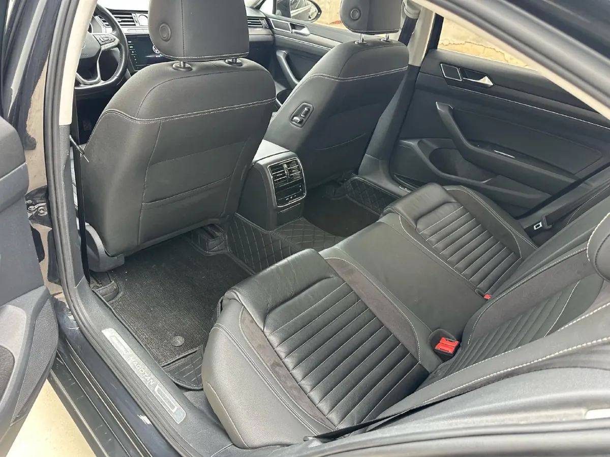 2020 Volkswagen Magotan 2.0T 186HP L4 7DCT,autocango,china used car exporter,china ev exporter,chinese used car exporter,chinese used ev exporter