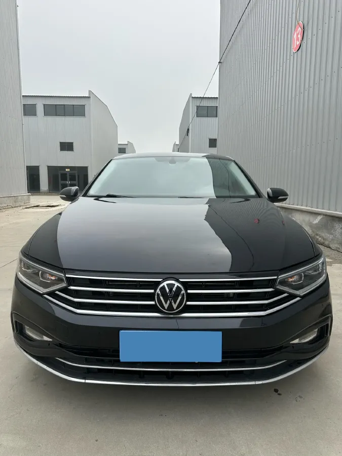 2020 Volkswagen Magotan 2.0T 186HP L4 7DCT,autocango,china used car exporter,china ev exporter,chinese used car exporter,chinese used ev exporter