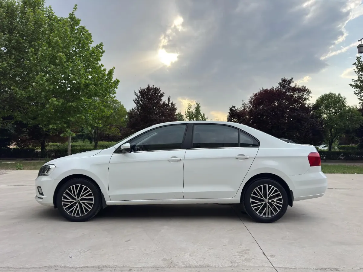 2017 Volkswagen Jetta 1.5L 110HP L4 5MT,autocango,china used car exporter,china ev exporter,chinese used car exporter,chinese used ev exporter