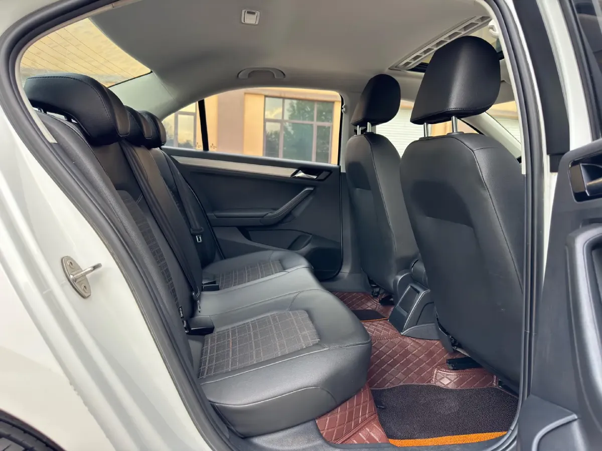 2017 Volkswagen Jetta 1.5L 110HP L4 5MT,autocango,china used car exporter,china ev exporter,chinese used car exporter,chinese used ev exporter