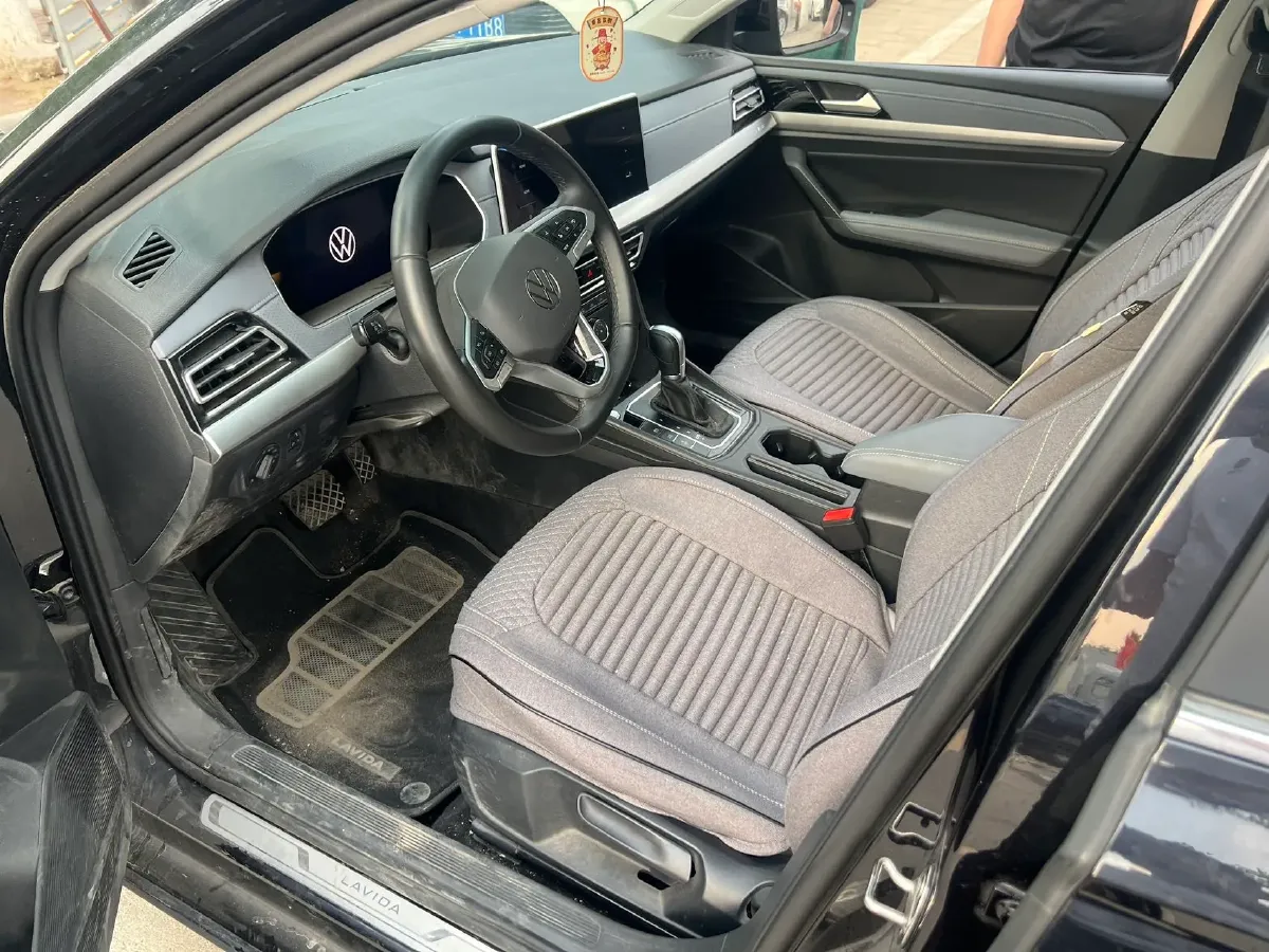 2023 Volkswagen Lavida 1.5L 113HP L4 6AT,autocango,china used car exporter,china ev exporter,chinese used car exporter,chinese used ev exporter