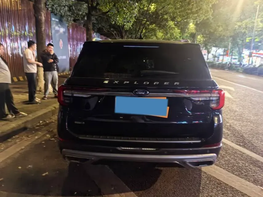 2024 Ford Explorer 2.3T 289HP L4 10AT,autocango,china used car exporter,china ev exporter,chinese used car exporter,chinese used ev exporter