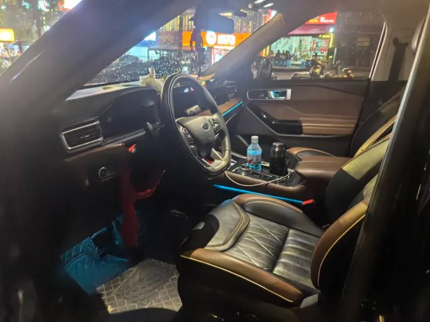 2024 Ford Explorer 2.3T 289HP L4 10AT,autocango,china used car exporter,china ev exporter,chinese used car exporter,chinese used ev exporter