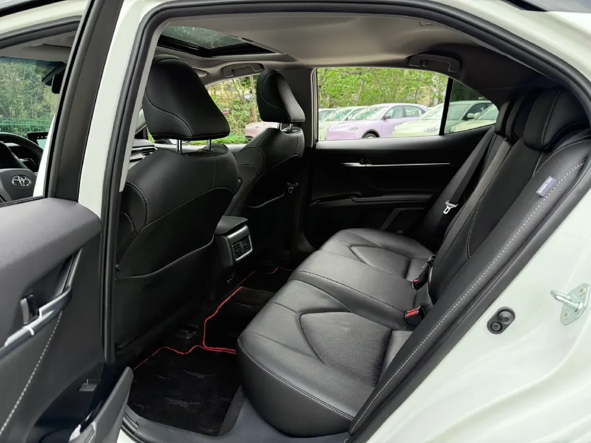 2023 Toyota Camry 2.5L 207HP L4 8AT,autocango,china used car exporter,china ev exporter,chinese used car exporter,chinese used ev exporter