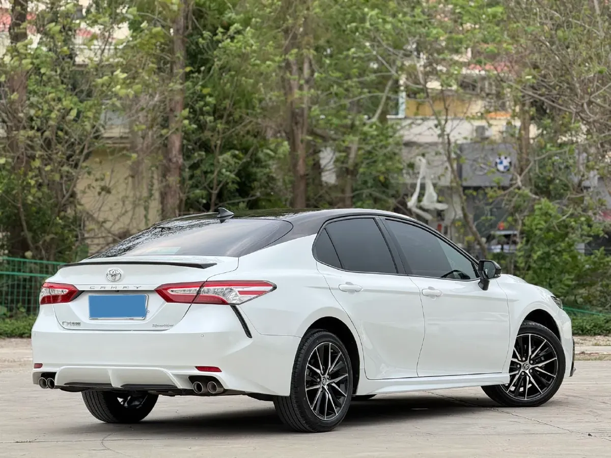 2023 Toyota Camry 2.5L 207HP L4 8AT,autocango,china used car exporter,china ev exporter,chinese used car exporter,chinese used ev exporter