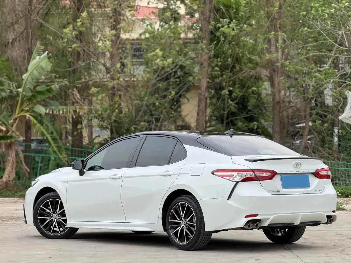 2023 Toyota Camry 2.5L 207HP L4 8AT,autocango,china used car exporter,china ev exporter,chinese used car exporter,chinese used ev exporter