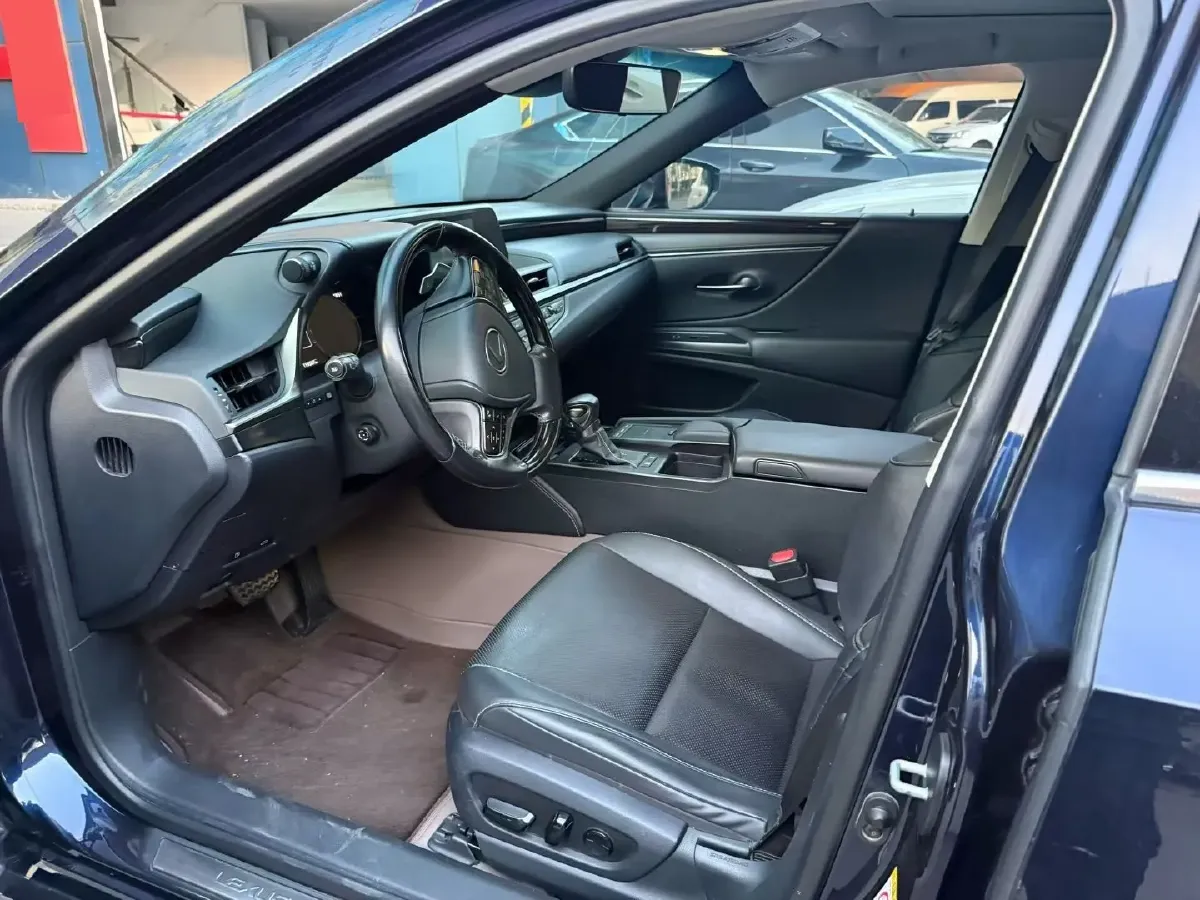 2018 Lexus ES 2.0L 173HP L4 CVT,autocango,china used car exporter,china ev exporter,chinese used car exporter,chinese used ev exporter