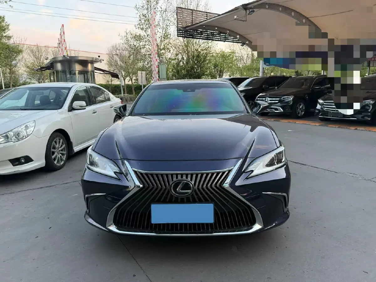 2018 Lexus ES 2.0L 173HP L4 CVT,autocango,china used car exporter,china ev exporter,chinese used car exporter,chinese used ev exporter