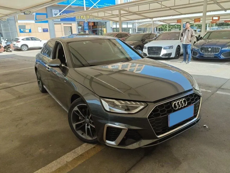 2020 Audi A4L 2.0T 190HP L4 7DCT,autocango,china used car exporter,china ev exporter,chinese used car exporter,chinese used ev exporter