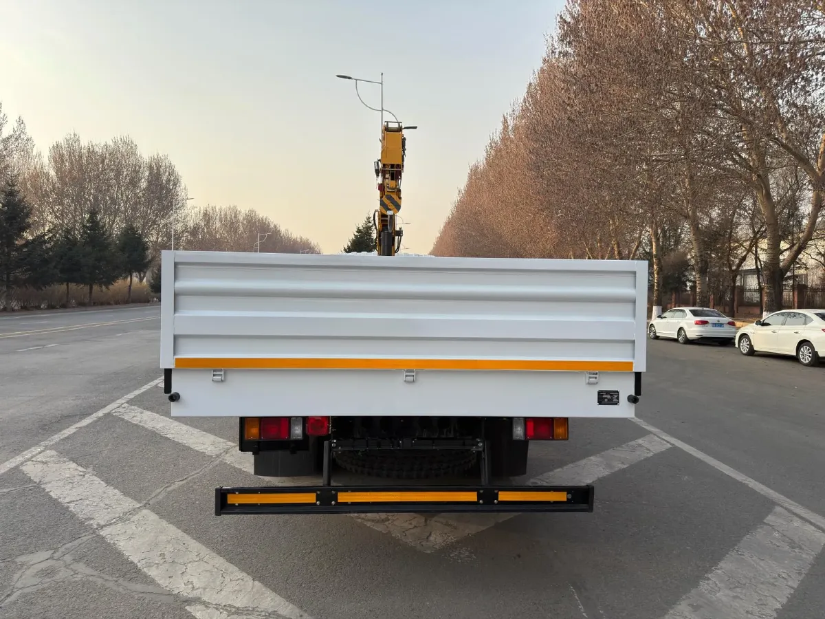 2025 Isuzu T30 5MT,autocango,china used car exporter,china ev exporter,chinese used car exporter,chinese used ev exporter