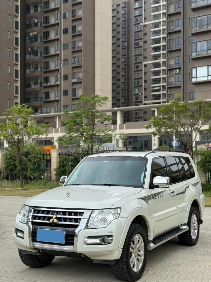 2017 Land Rover Range Rover Evoque 2.0T 241HP L4 9AT,autocango,china used car exporter,china ev exporter,chinese used car exporter,chinese used ev exporter