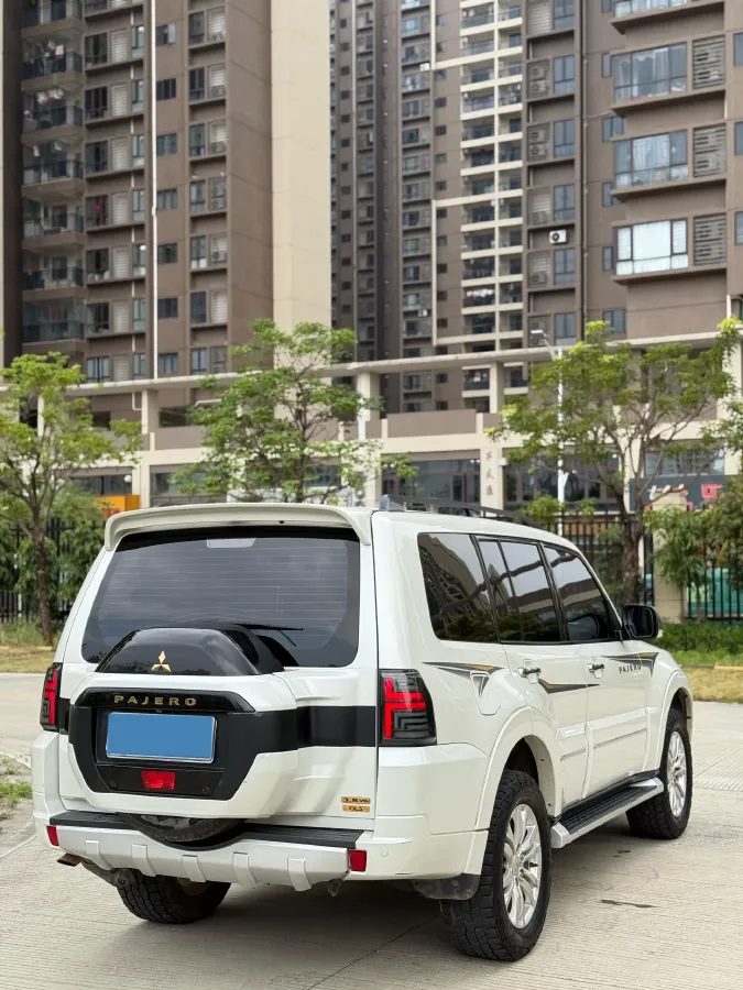 2017 Land Rover Range Rover Evoque 2.0T 241HP L4 9AT,autocango,china used car exporter,china ev exporter,chinese used car exporter,chinese used ev exporter