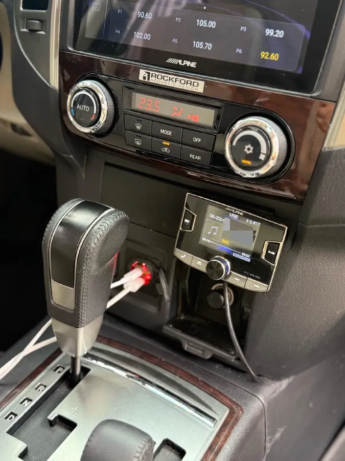 2017 Land Rover Range Rover Evoque 2.0T 241HP L4 9AT,autocango,china used car exporter,china ev exporter,chinese used car exporter,chinese used ev exporter