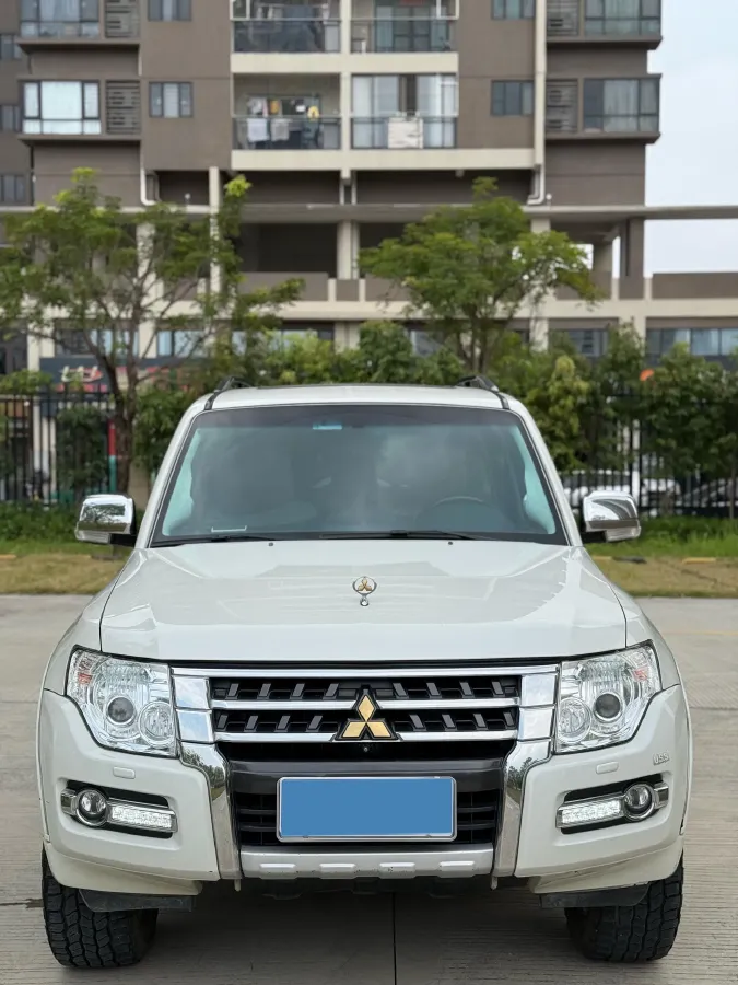 2017 Land Rover Range Rover Evoque 2.0T 241HP L4 9AT,autocango,china used car exporter,china ev exporter,chinese used car exporter,chinese used ev exporter