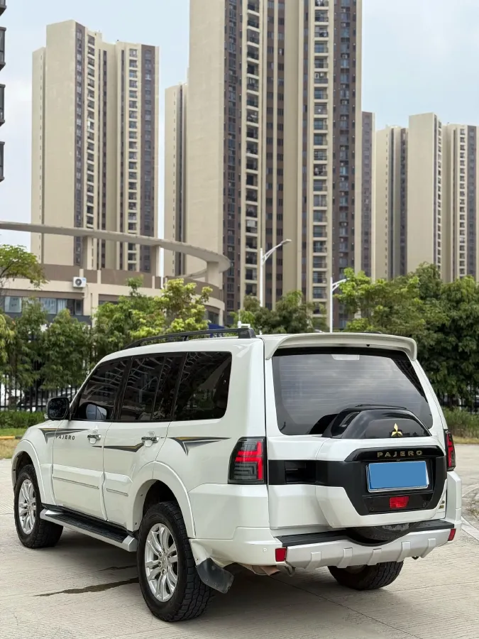 2017 Land Rover Range Rover Evoque 2.0T 241HP L4 9AT,autocango,china used car exporter,china ev exporter,chinese used car exporter,chinese used ev exporter