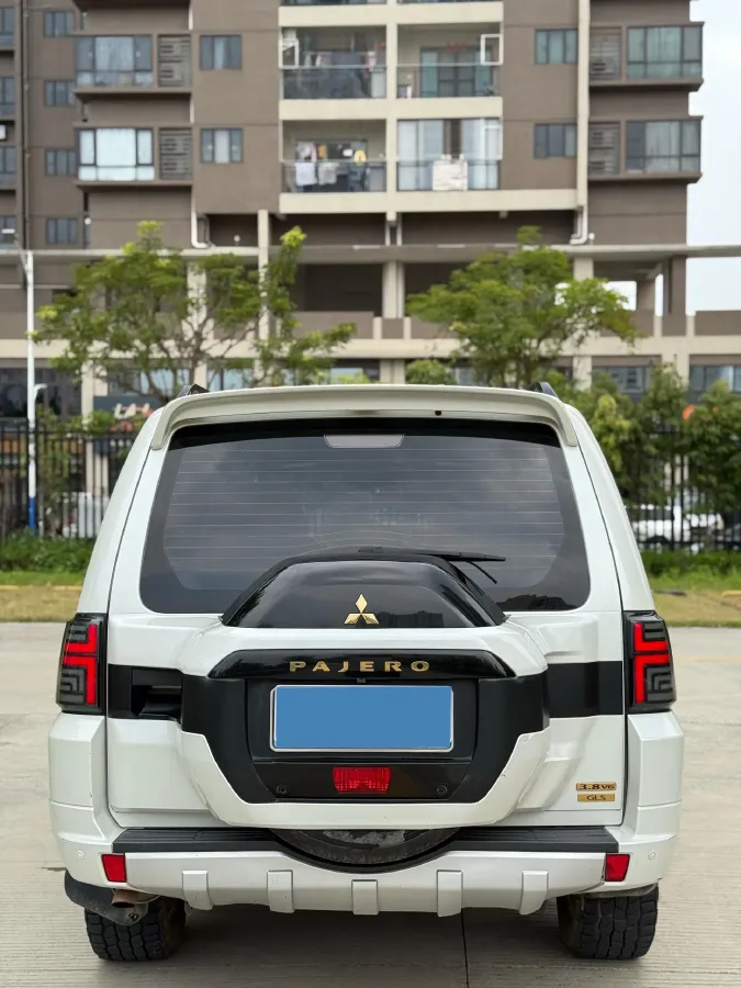 2017 Land Rover Range Rover Evoque 2.0T 241HP L4 9AT,autocango,china used car exporter,china ev exporter,chinese used car exporter,chinese used ev exporter