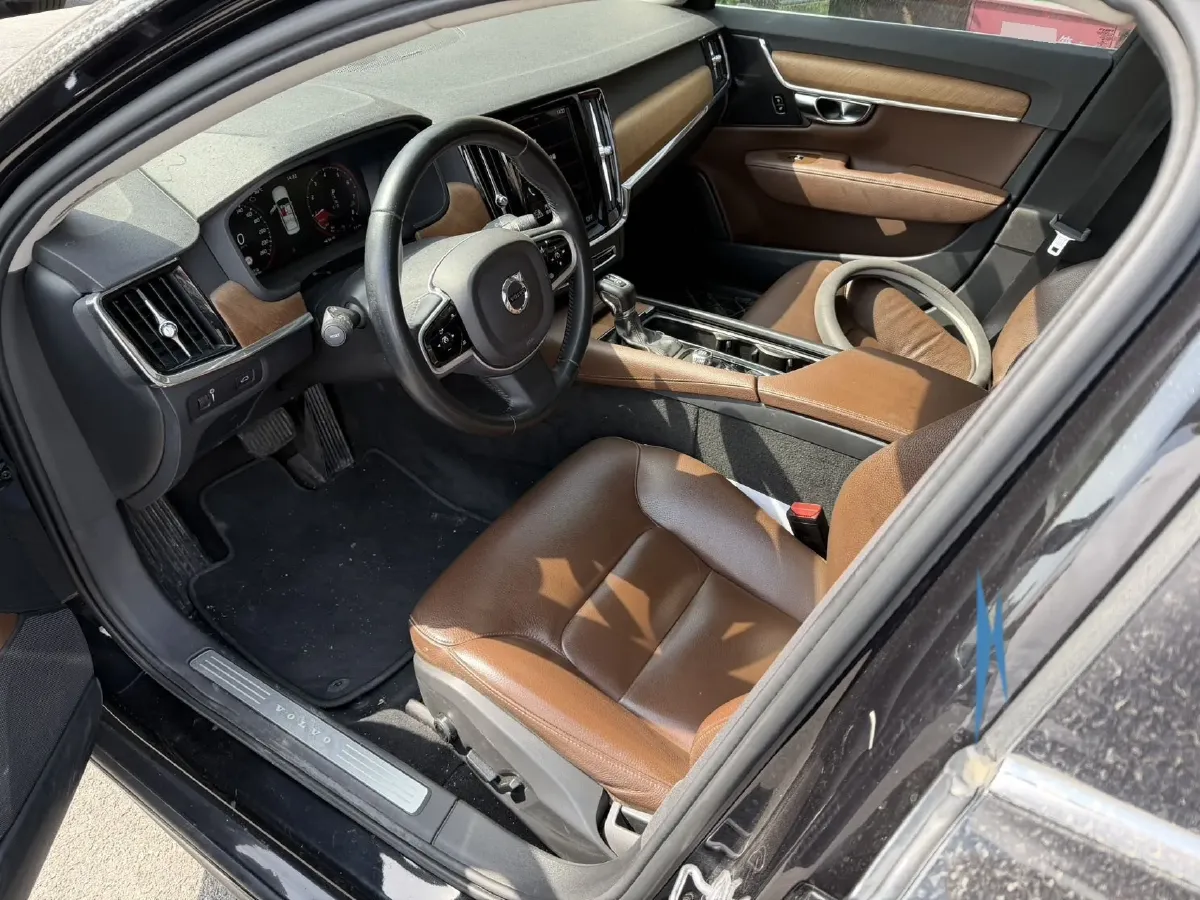 2019 Mercedes-Benz E Class 1.5T 184HP L4 9AT,autocango,china used car exporter,china ev exporter,chinese used car exporter,chinese used ev exporter