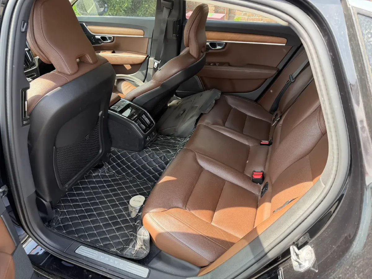 2019 Mercedes-Benz E Class 1.5T 184HP L4 9AT,autocango,china used car exporter,china ev exporter,chinese used car exporter,chinese used ev exporter