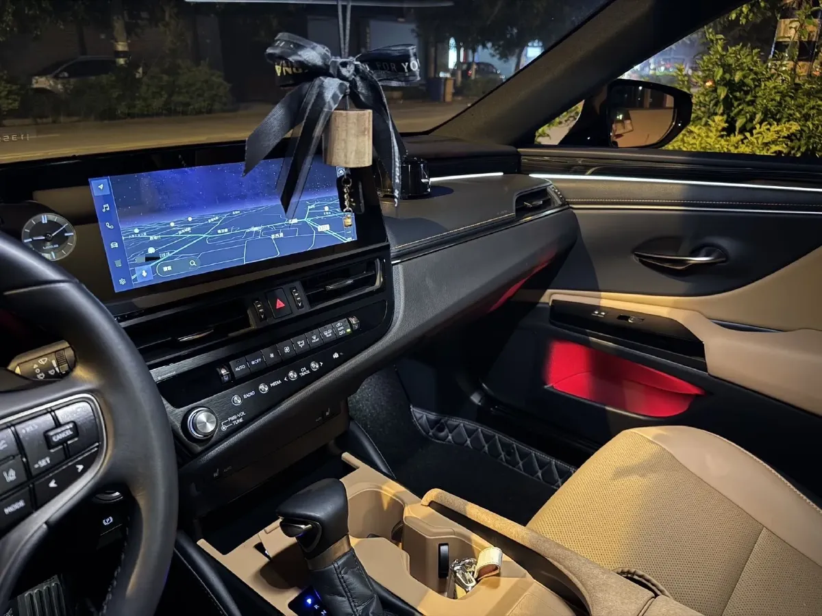 2023 Lexus ES 2.0L 173HP L4 CVT,autocango,china used car exporter,china ev exporter,chinese used car exporter,chinese used ev exporter