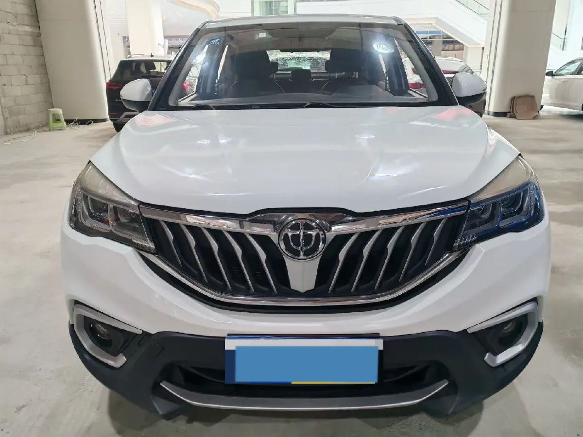 2020 Brilliance Auto V3 1.6L 118HP L4 5MT,autocango,china used car exporter,china ev exporter,chinese used car exporter,chinese used ev exporter