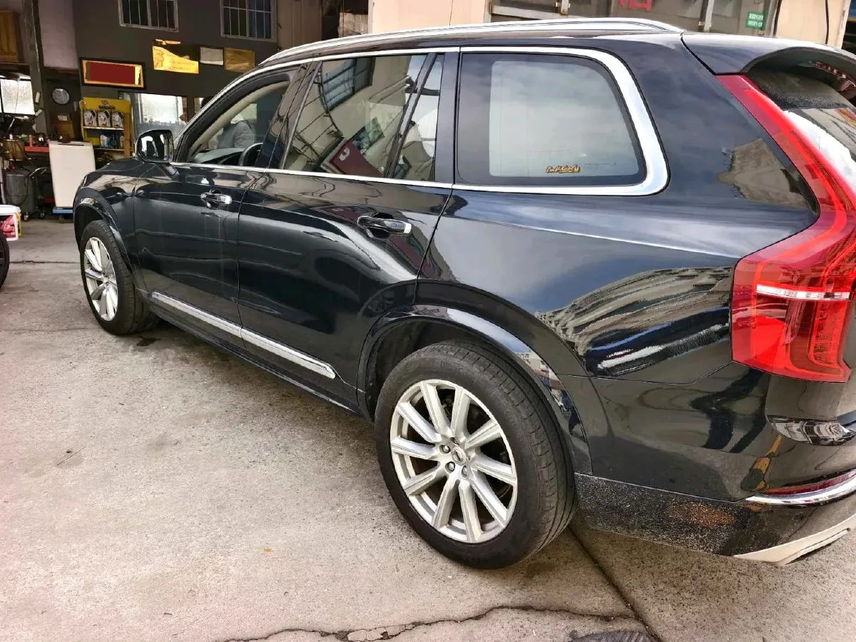 2019 Volvo XC90 2.0T 320HP L4 8AT,autocango,china used car exporter,china ev exporter,chinese used car exporter,chinese used ev exporter