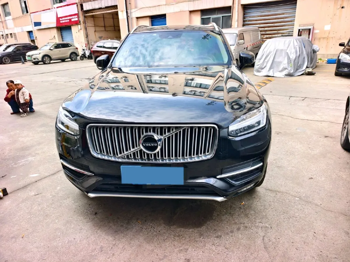 2019 Volvo XC90 2.0T 320HP L4 8AT,autocango,china used car exporter,china ev exporter,chinese used car exporter,chinese used ev exporter