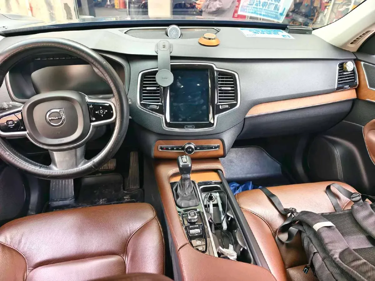 2019 Volvo XC90 2.0T 320HP L4 8AT,autocango,china used car exporter,china ev exporter,chinese used car exporter,chinese used ev exporter