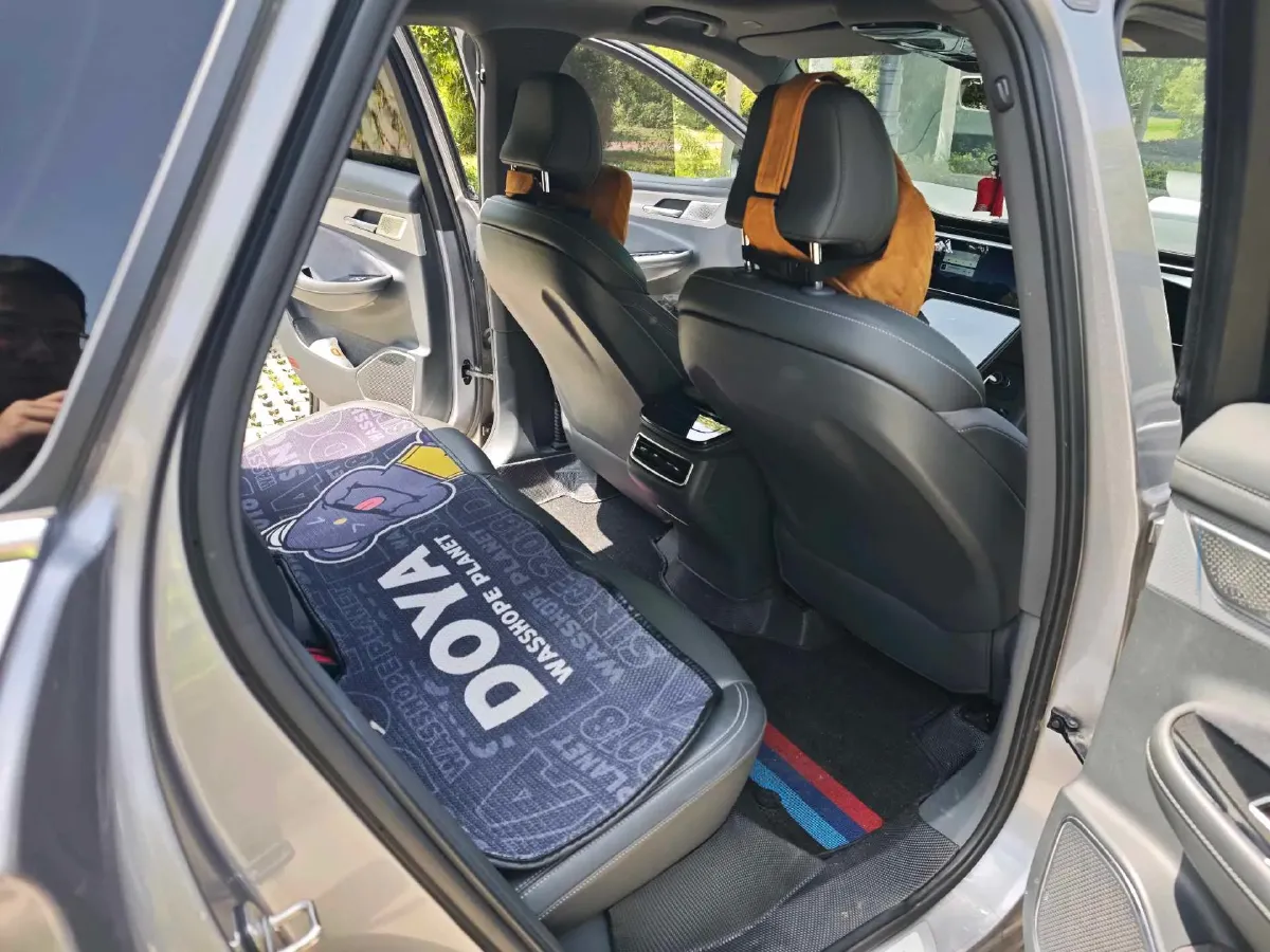 2021 ARCFOX αT BEV 93.6KWH,autocango,china used car exporter,china ev exporter,chinese used car exporter,chinese used ev exporter