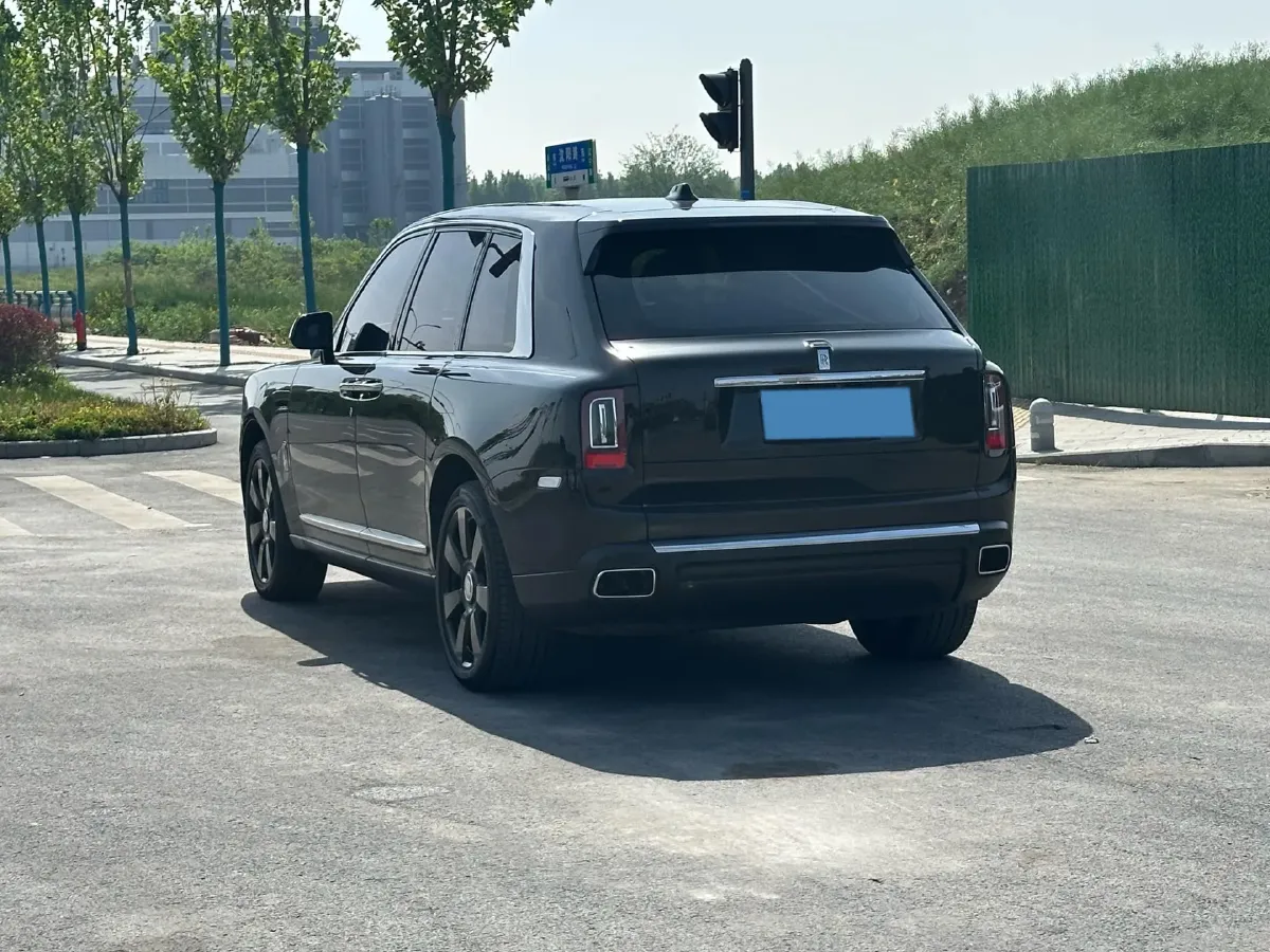 2018 Rolls-Royce Cullinan 6.7T 571HP V12 8AT,autocango,china used car exporter,china ev exporter,chinese used car exporter,chinese used ev exporter