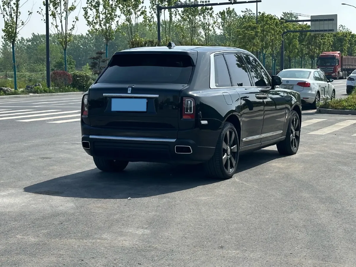 2018 Rolls-Royce Cullinan 6.7T 571HP V12 8AT,autocango,china used car exporter,china ev exporter,chinese used car exporter,chinese used ev exporter