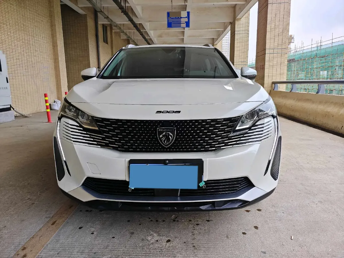 2023 Peugeot 5008 1.8T 211HP L4 8AT,autocango,china used car exporter,china ev exporter,chinese used car exporter,chinese used ev exporter