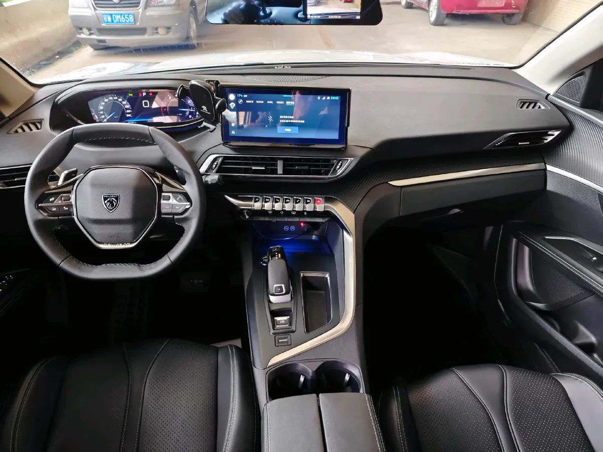 2023 Peugeot 5008 1.8T 211HP L4 8AT,autocango,china used car exporter,china ev exporter,chinese used car exporter,chinese used ev exporter