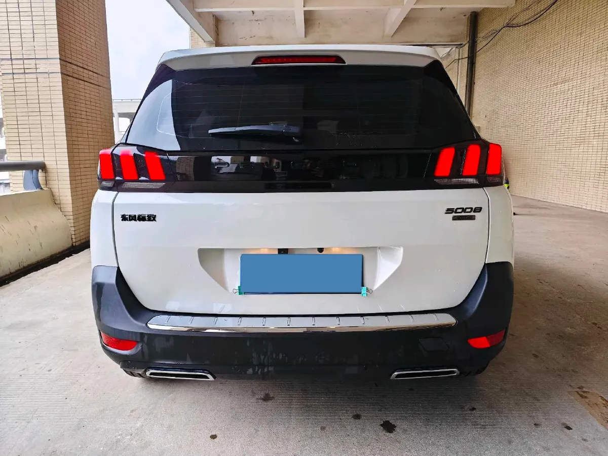 2023 Peugeot 5008 1.8T 211HP L4 8AT,autocango,china used car exporter,china ev exporter,chinese used car exporter,chinese used ev exporter