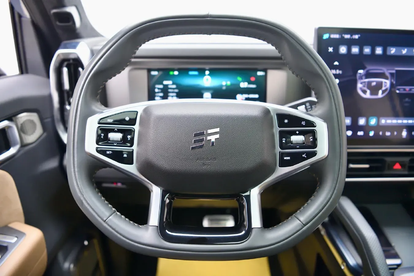 2023 Jetour Traveller 2.0T 254HP L4 7DCT,autocango,china used car exporter,china ev exporter,chinese used car exporter,chinese used ev exporter