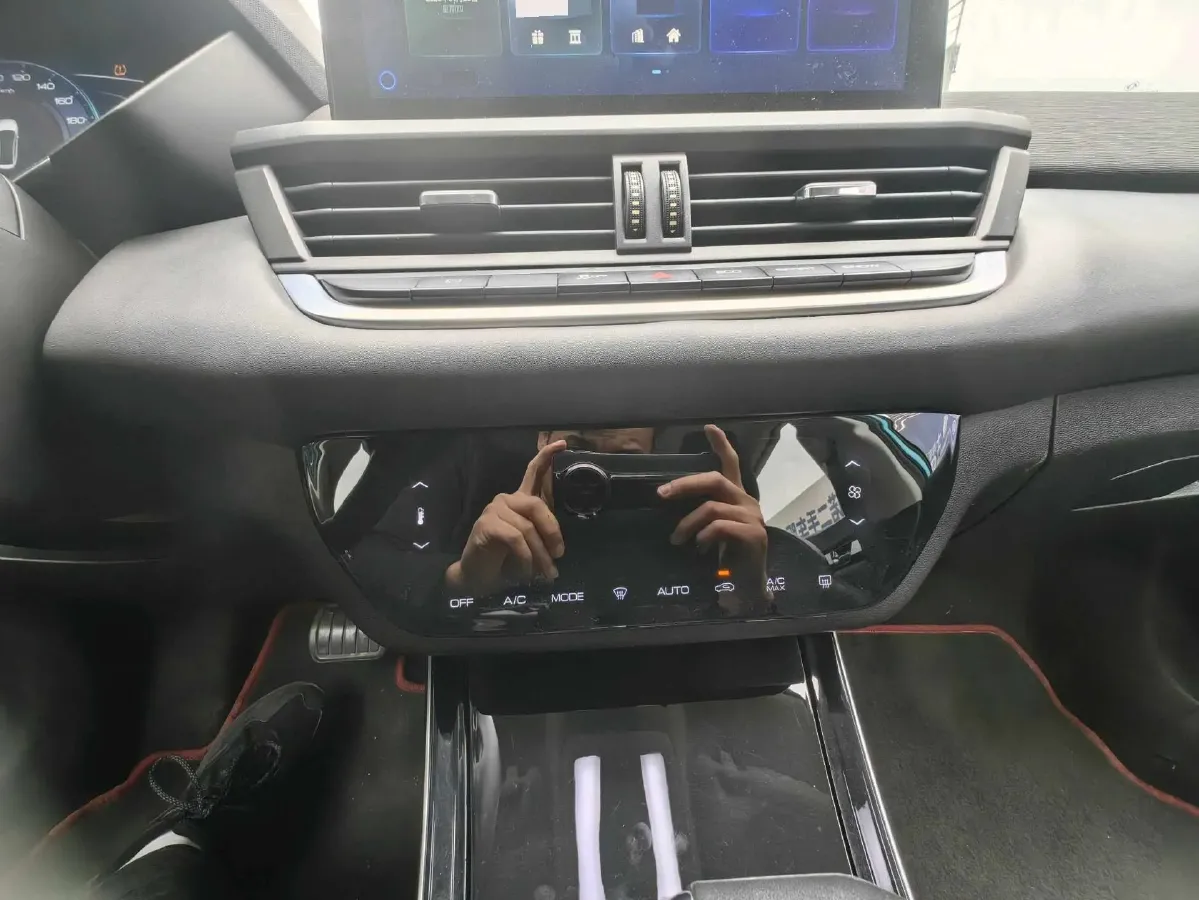 2020 DongFeng Aeolus YiXuan 1.5T 150HP L4 6DCT,autocango,china used car exporter,china ev exporter,chinese used car exporter,chinese used ev exporter