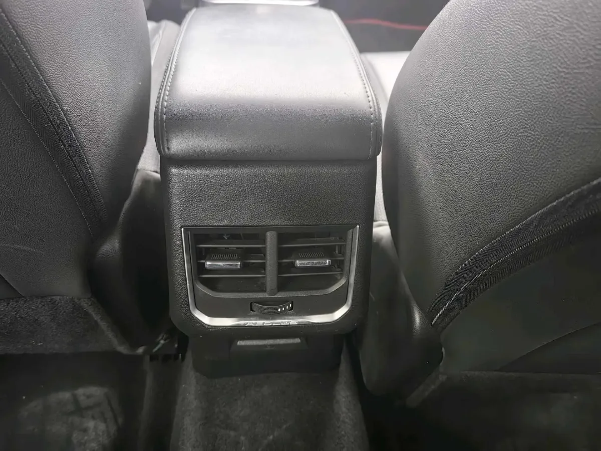 2020 DongFeng Aeolus YiXuan 1.5T 150HP L4 6DCT,autocango,china used car exporter,china ev exporter,chinese used car exporter,chinese used ev exporter