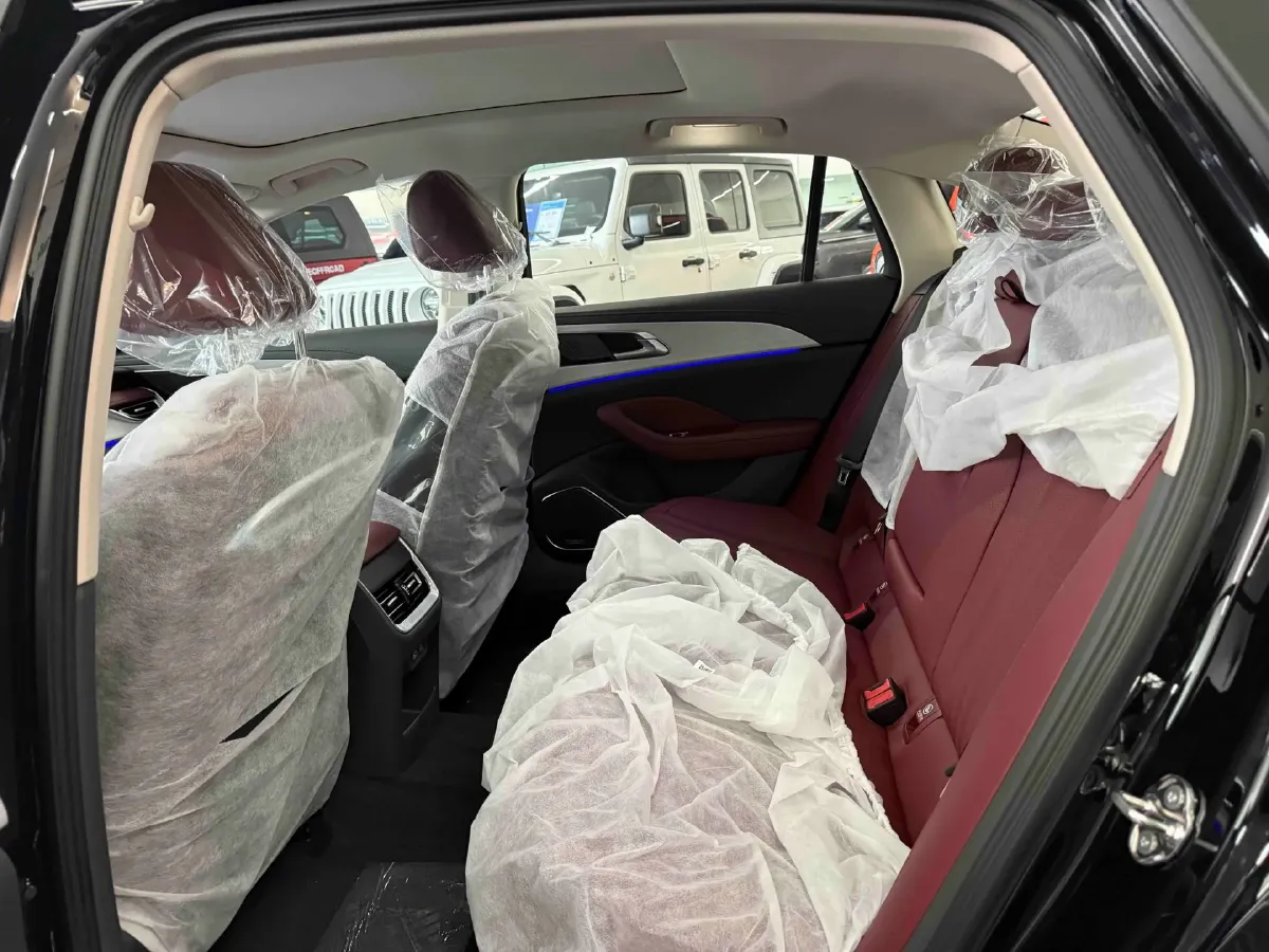 2025 HongQi H5 1.5T 169HP L4 1DHT Hybrid,autocango,china used car exporter,china ev exporter,chinese used car exporter,chinese used ev exporter